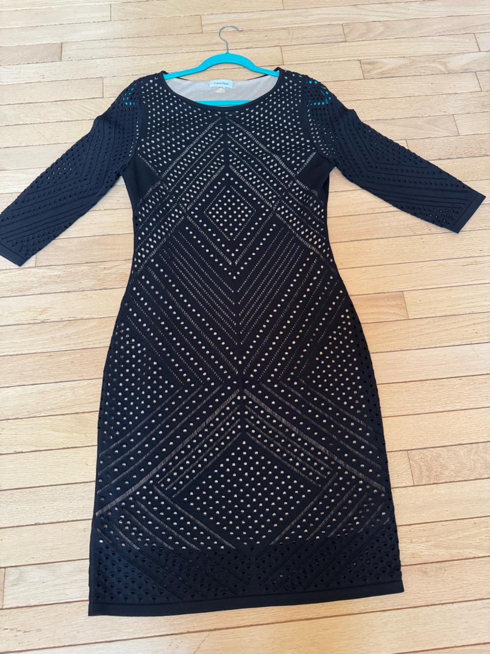 Calvin Klein Size Large Black Geometric Laser-Cut Knit Midi Sheath Dress. NWOT